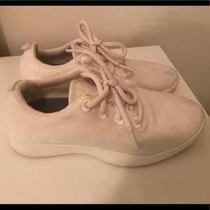 Allbirds Women’s Wool Runners in white